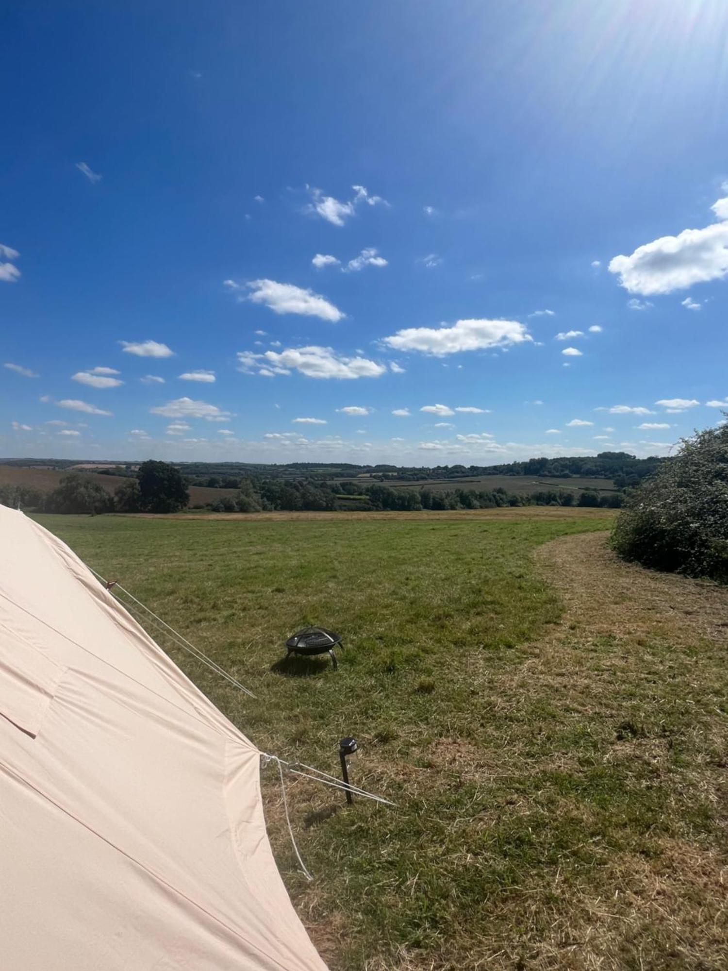 Bell Tent 4M Fossewold Farm Camping Moreton-in-Marsh ภายนอก รูปภาพ